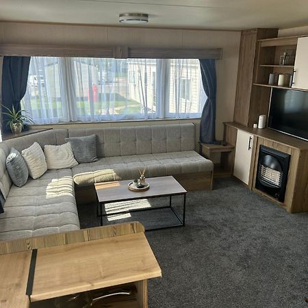 Blue Dolphin Holiday Park Gristhorpe Εξωτερικό φωτογραφία