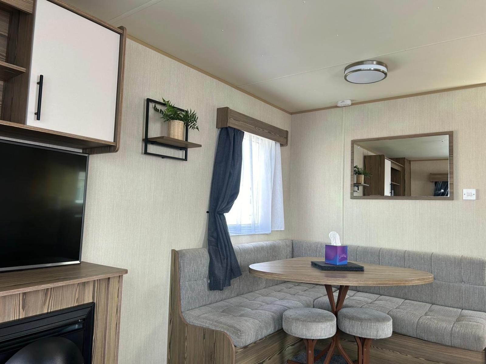Blue Dolphin Holiday Park Gristhorpe Εξωτερικό φωτογραφία