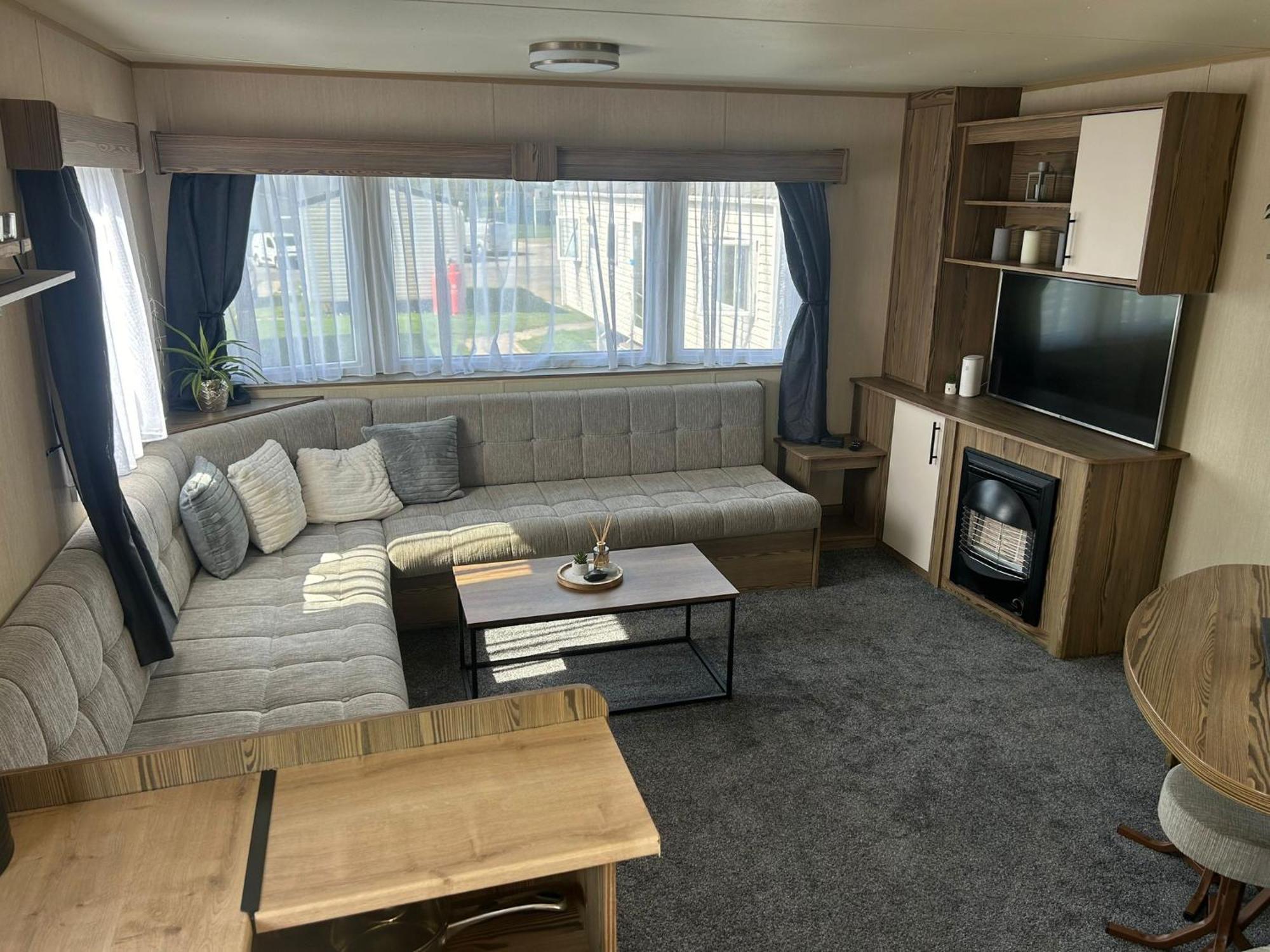 Blue Dolphin Holiday Park Gristhorpe Εξωτερικό φωτογραφία